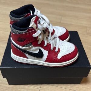 Jordan 1 retro high OG- Chicago lost and found